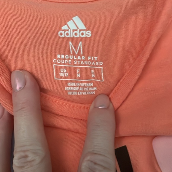 Adidas girls shorts and t shirt matching set - Picture 3 of 4